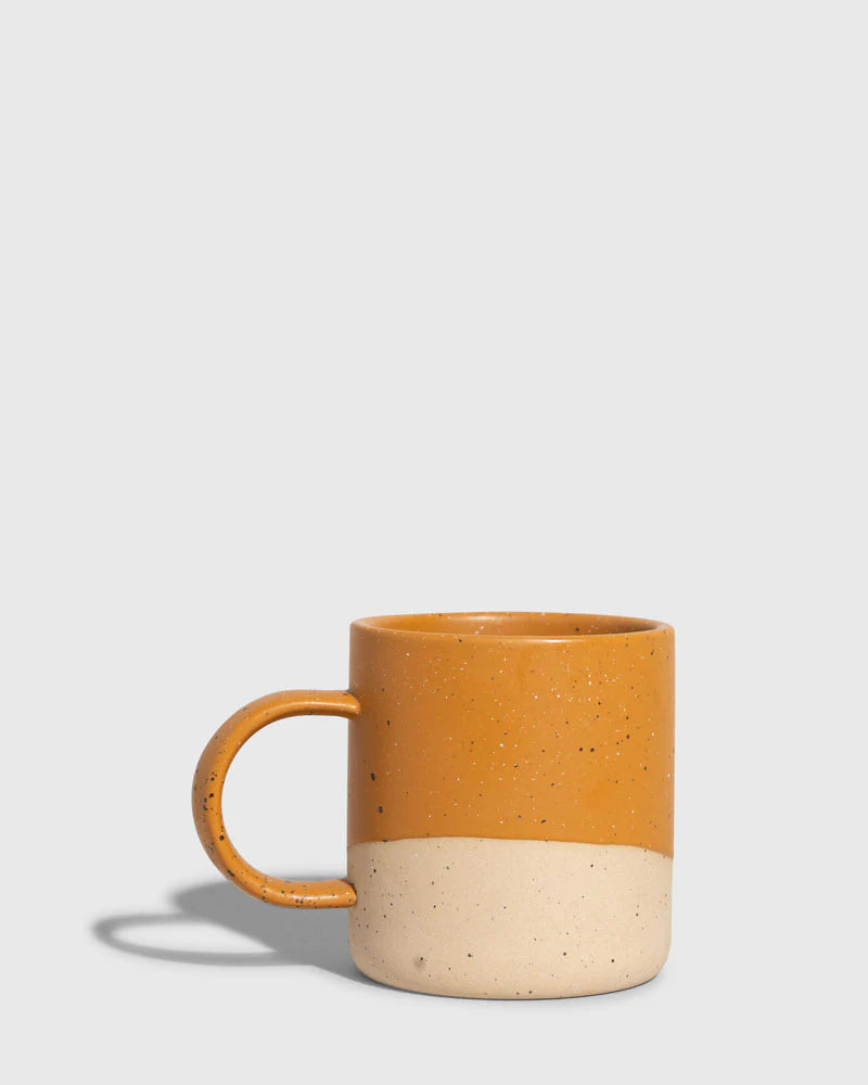 8 oz stoneware mug in caramel